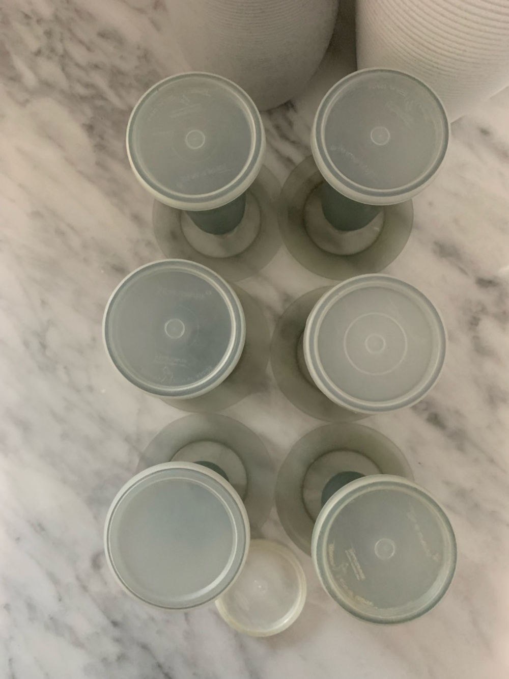 Set of 6 Tupperware Smoky Gray Dessert Goblets with Clear/White Lids - Picture 3 of 9